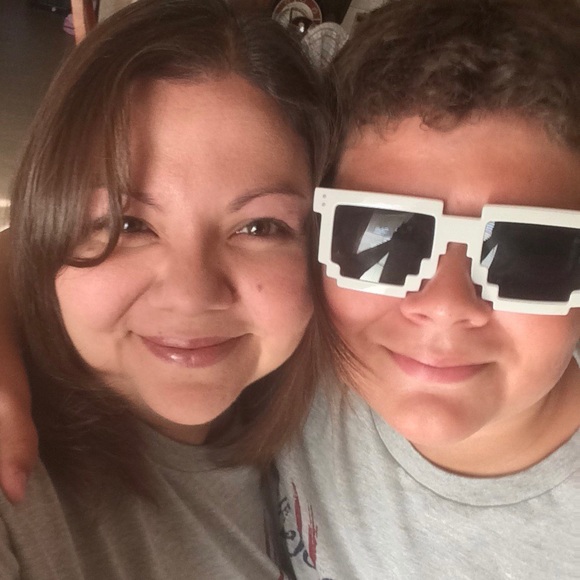 Meet your Posher, Ida - Picture 1 of 2